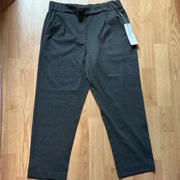 NEW Liz Claiborne Gray Pants | Petite | Petite Pants | Petitie Gray Pants - Picture 4 of 11